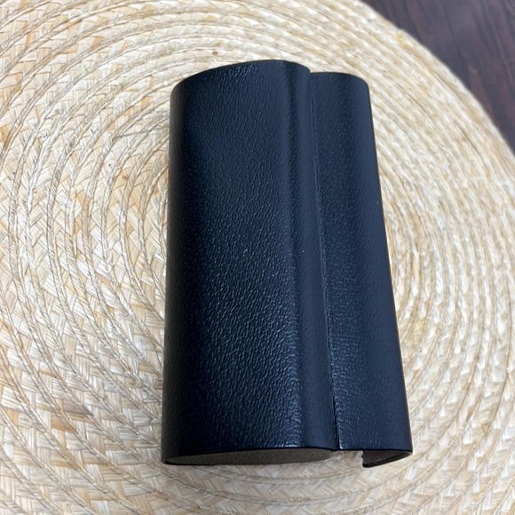 Burberry Spellout Hard Cover Signature Sunglasses Case - Picture 8 of 14